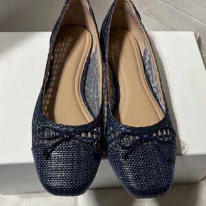 Crown & Ivy Kayla Navy Woven Flats with Bow. NWOT